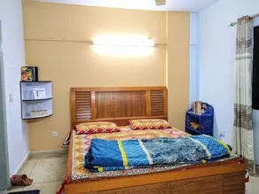 Centre Karachi Apartment - Image 3