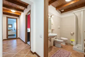 Villa \"Mavi\" con vista sulle montagne, piscina privata e Wi-Fi - Image 3