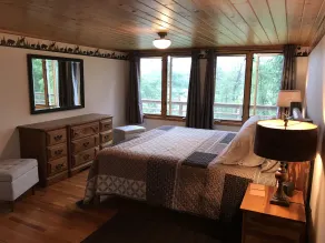 Private Retreat on Placid Lake - Image 5