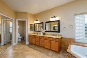 5BR Luxury Oasis, 3 King Beds, 2 Master Suites, Game Room, Heated Pool, Chandler - Image 2