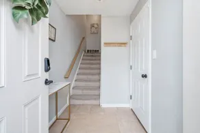 NEW 3 Bdrm - Mt Washington - Garage - Image 3