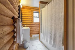 Gorgeous View Log Home on 5 Acres sover 10 bekvämt - Image 3