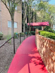 Modern 1BR Near Moss Rehab Monthly Deal - Image 3