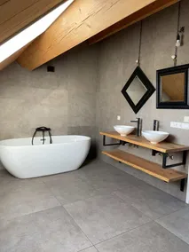 Apartamento de luxo com 4 quartos, ideal para estadias em grupo - Image 3
