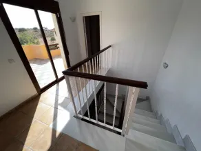 Villa Romantique Avec Piscine Privée et Terrasse Couverte - Image 2