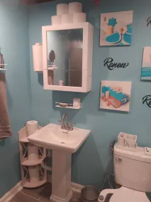 Adorable Spacious Apt with Private Entrance Close to Downtown Dallas - Image 4
