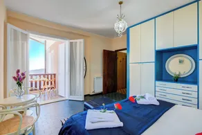 Nicoletta's Lake View with Balcony in Stresa - Happy Rentals - Image 4