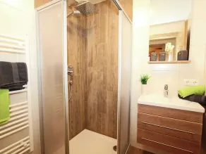 Spacious Holiday Home near Ski Area in Kaltenbach - Image 3