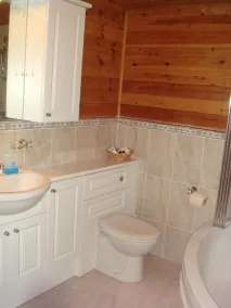 Stunning Loch Lomond Views ~ A Peaceful Highland Retreat - Image 3