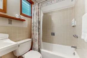 Cozy hotel-style suite right on the water, shared patio, free WiFi - Image 3