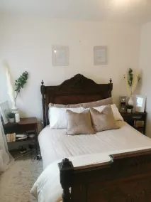 Modern Coach House - Image 3