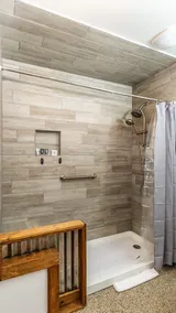 Cozy & Comfortable Carriage House - Image 2