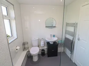 28 Guildford Road - Image 4