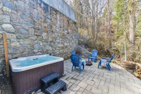 Huvila Haven Lake Front Home with Dock and Hot Tub - Image 2