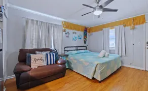 Continental Motel - studio with kitchenette close to beach - Image 5