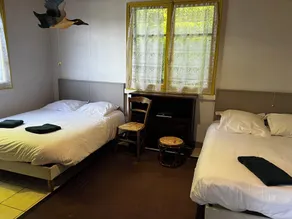 CHALET au bord de l'étang de Moutiers calme verdure 4 personnes - Image 3