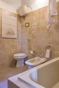 Bright & Spacious Apartment with Panoramic Roof Terrace and Swimmingpool - Image 5