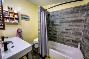 Brighton Bungalow | Historic Town Square Charm • Near Memphis • Sleeps 6 - Image 2