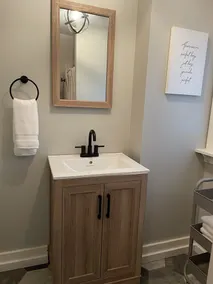 Charming Newly Renovated 1 Bedroom - Image 3