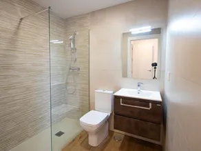 Ciencias Forum Apartment - Image 4