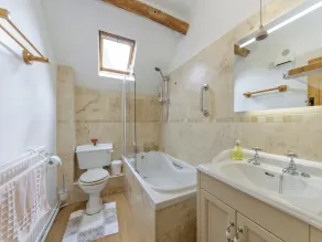 4 bedroom accommodation in Lea, near Ross-on-Wye - Image 2