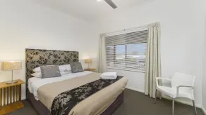 H2O Holiday Apartments Unit 6 - Image 3
