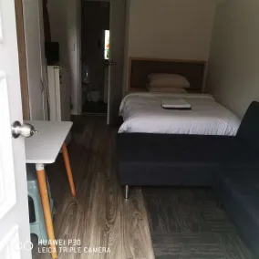 1 Double and 1 Sofa Bed Garden Chalet B - Image 3