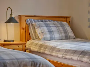 Enjoy tranquil Devon but near the coast. - Image 2