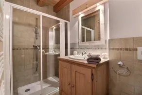 Appartement 4 pièces à Morzine avec parking, piscine l'été - Image 5
