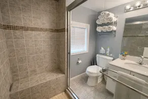 Serenity Beach Haus – Hot Tub & Fire Pit, Near Hiking, Skiing & Snowmobiling - Image 5