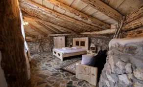 Unique, epic and organic IN HILL hobbit cottages - \" The chambers of the realm \" - Image 3