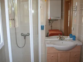 Charming Bungalow in Boiensdorf Near Beach - Image 3