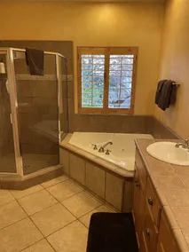 Fall mountain splendor -- luxury 5 bdrm townhome, private hot tub, sleeps 16! - Image 5