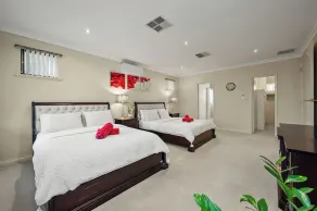 Luxury Escape: Perth, Airport, Swan Valley & Beach - Image 5