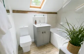 Ysgubor Wennol (Swallow Barn) -  a cosy fire that sleeps 4 guests  in 2 bedrooms - Image 2