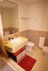 Apartment with garden on residential estate (Villa Padierna) Golf&Seaviews  - Image 4