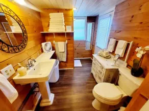 Cozy Cottage minutes from downtown Watertown and Drum - Image 2