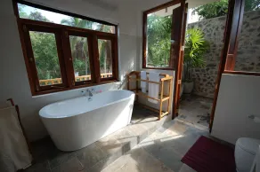 Exklusive 5-Bett-Villa.  Voll besetzt mit 17m Infinity-Pool - Image 3