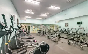 Fun Getaway Near the Beach W/ Shared Pool, Fast WiFi, Private Patio & Central AC - Image 5