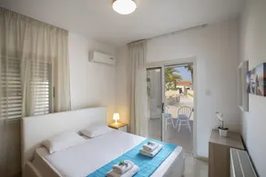 Meneou Beachfront Villa - Image 5