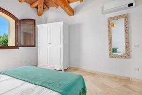 Villa BRANDINCHI - Heated Pool, Private Beach, Sea View, Wi-Fi - Image 4