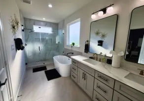 Stylish Houston Home Near NRG - Image 4