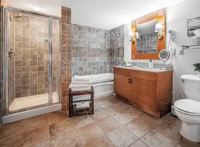 Luxurious updated 1BR Mtn-Front Condo w/ Deck & Fireplace - Image 4