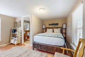 Festive Beach Retreat - Image 4