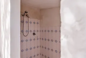 Villa 'Rosa' amiga dos animais com vista para o mar e terraços - Image 5