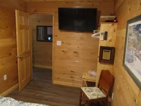 A cozy new cabin in rural setting with a hot tub on porch. Beautiful rural view. - Image 5