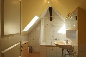 Stylish artist farmhouse with 2 separate living units near Tübingen - Image 2