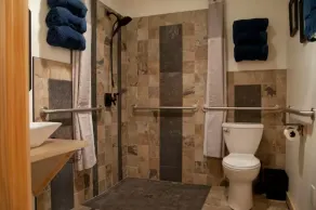 Dog friendly-The Mighty Pine Cabin with Sauna - Image 2
