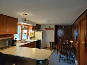 Cozy 2 bedroom cottage with fireplace - Image 5