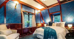Captivating and Unique Tudor Inspired \"Gingerbread house\" - Image 4